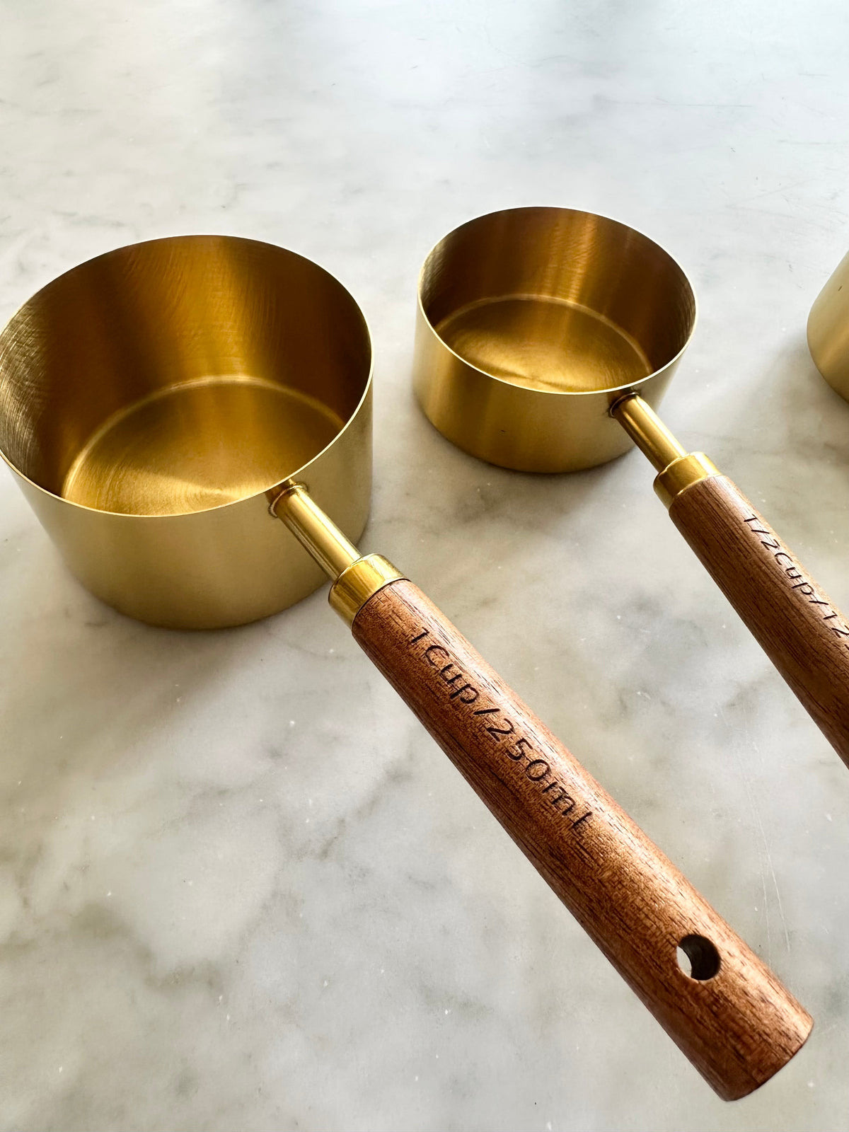 Montecito Wood & Gold Measuring Cups and Spoons – Set of 8