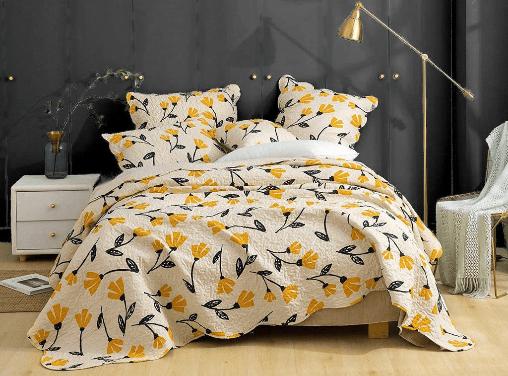 DaDa Bedding Yellow Fleur Floral Quilt Set