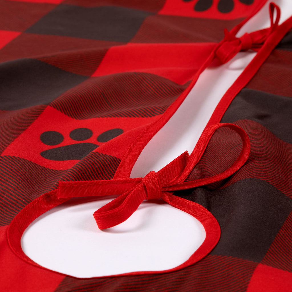Pets & Paws Christmas Tree Skirt – Buffalo Plaid, Dog or Cat