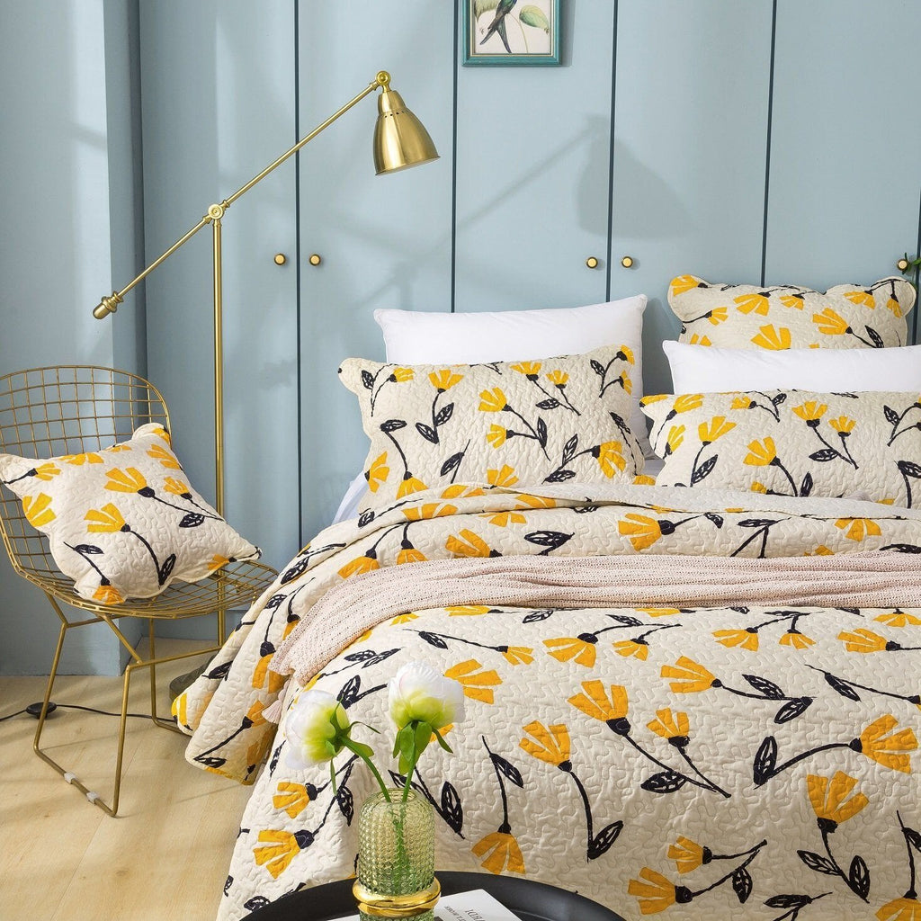 DaDa Bedding Yellow Fleur Floral Quilt Set