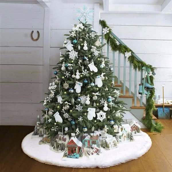 Plush Christmas Tree Skirt – 78 cm, 90 cm or 120 cm