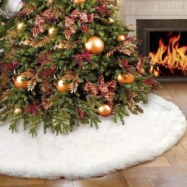 Plush Christmas Tree Skirt – 78 cm, 90 cm or 120 cm