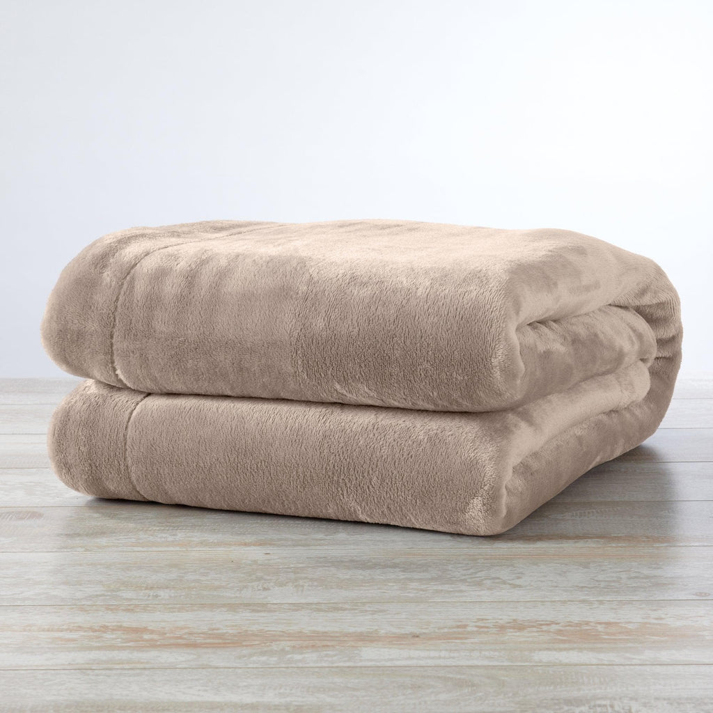 Great Bay Home Kinsley Velvet Plush & Sherpa Blanket