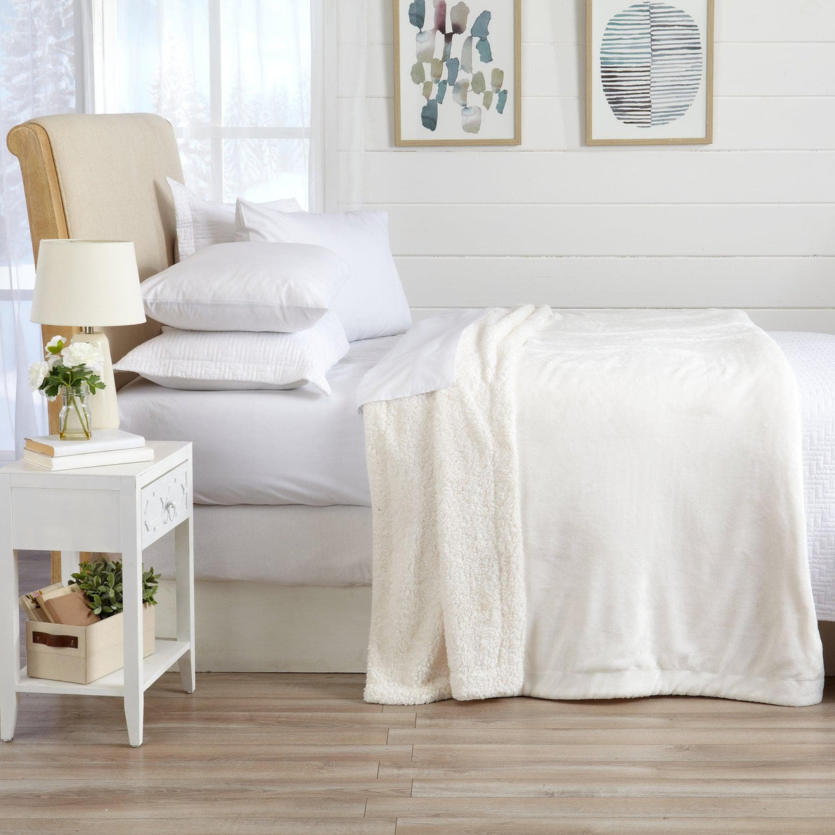 Great Bay Home Kinsley Velvet Plush & Sherpa Blanket