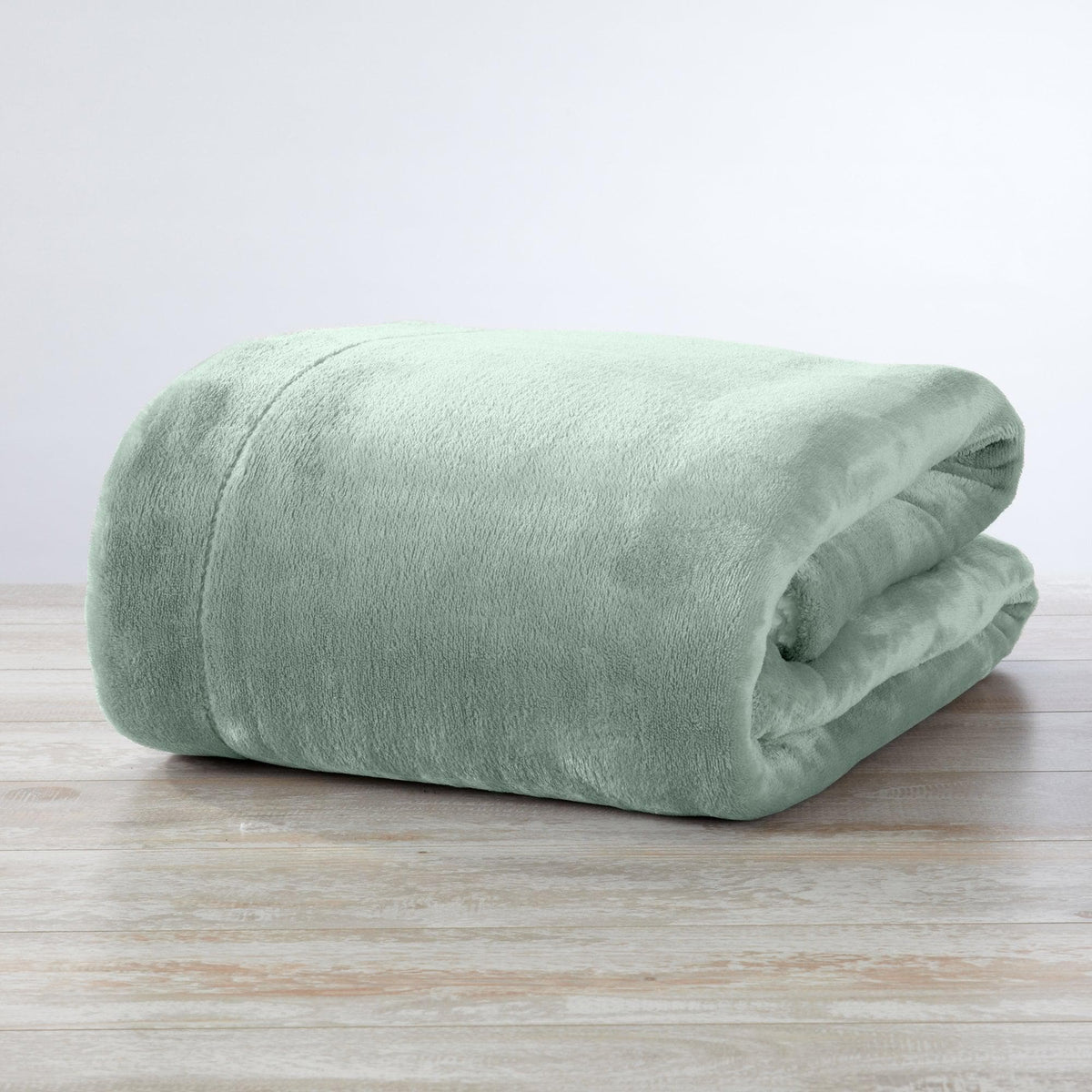 Great Bay Home Kinsley Velvet Plush & Sherpa Blanket