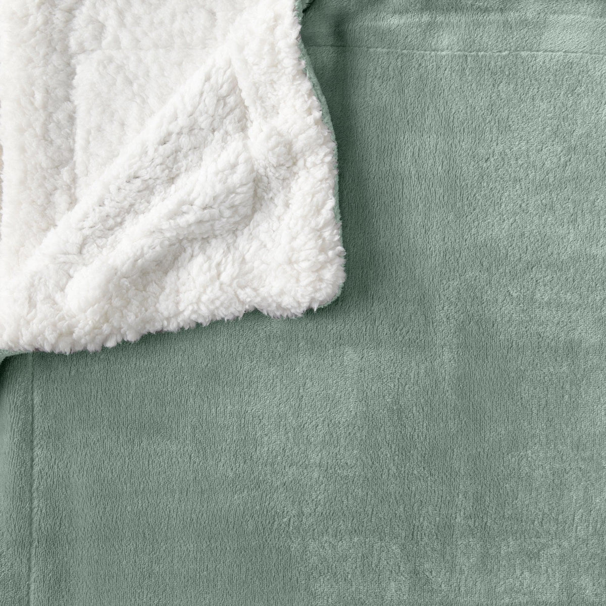 Great Bay Home Kinsley Velvet Plush & Sherpa Blanket