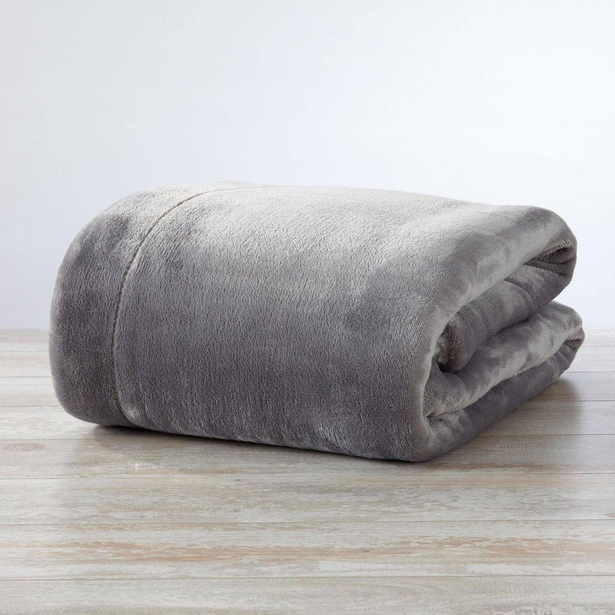 Great Bay Home Kinsley Velvet Plush & Sherpa Blanket
