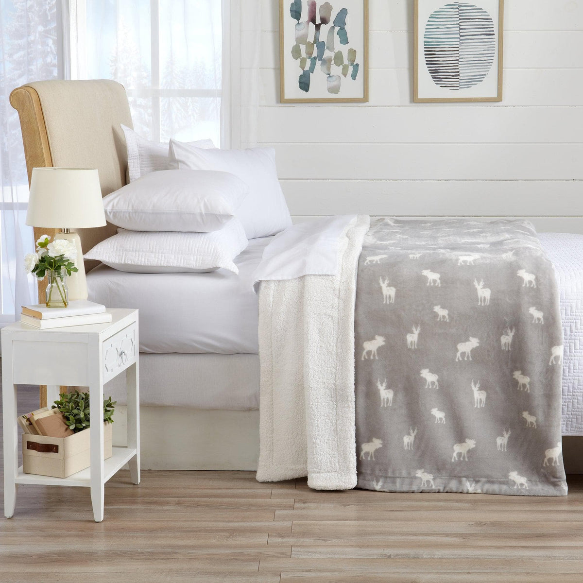 Great Bay Home Kinsley Velvet Plush & Sherpa Blanket
