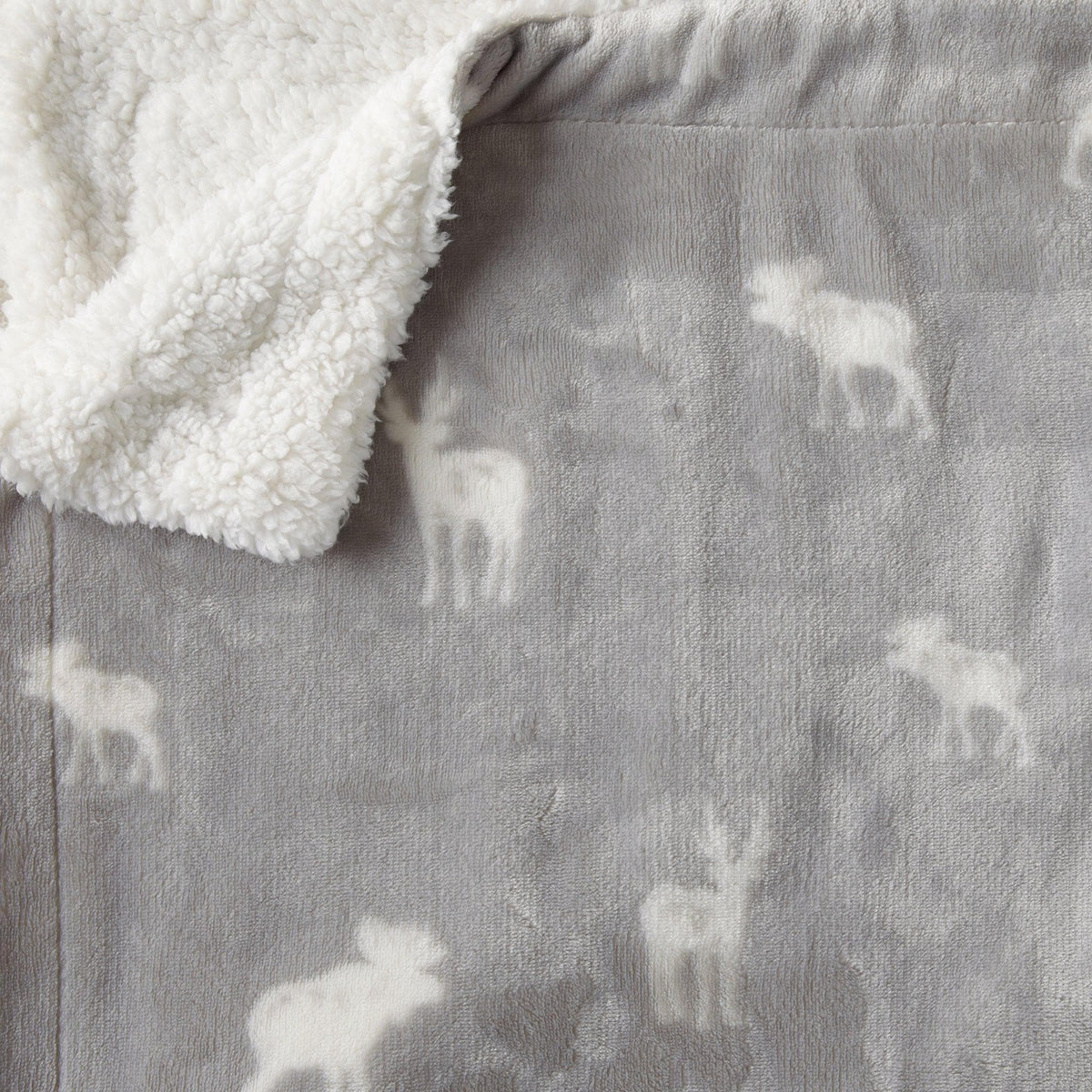 Great Bay Home Kinsley Velvet Plush & Sherpa Blanket