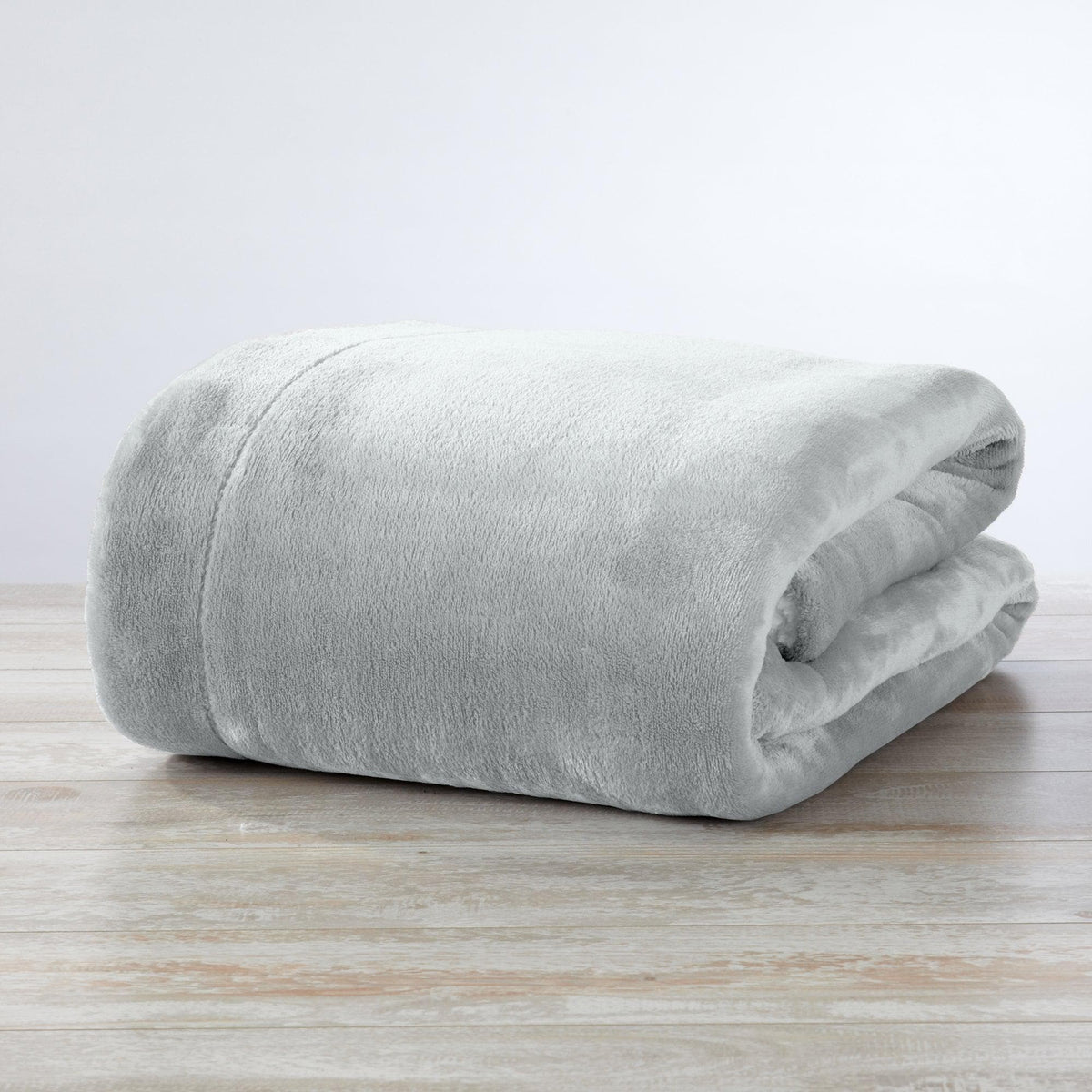 Great Bay Home Kinsley Velvet Plush & Sherpa Blanket
