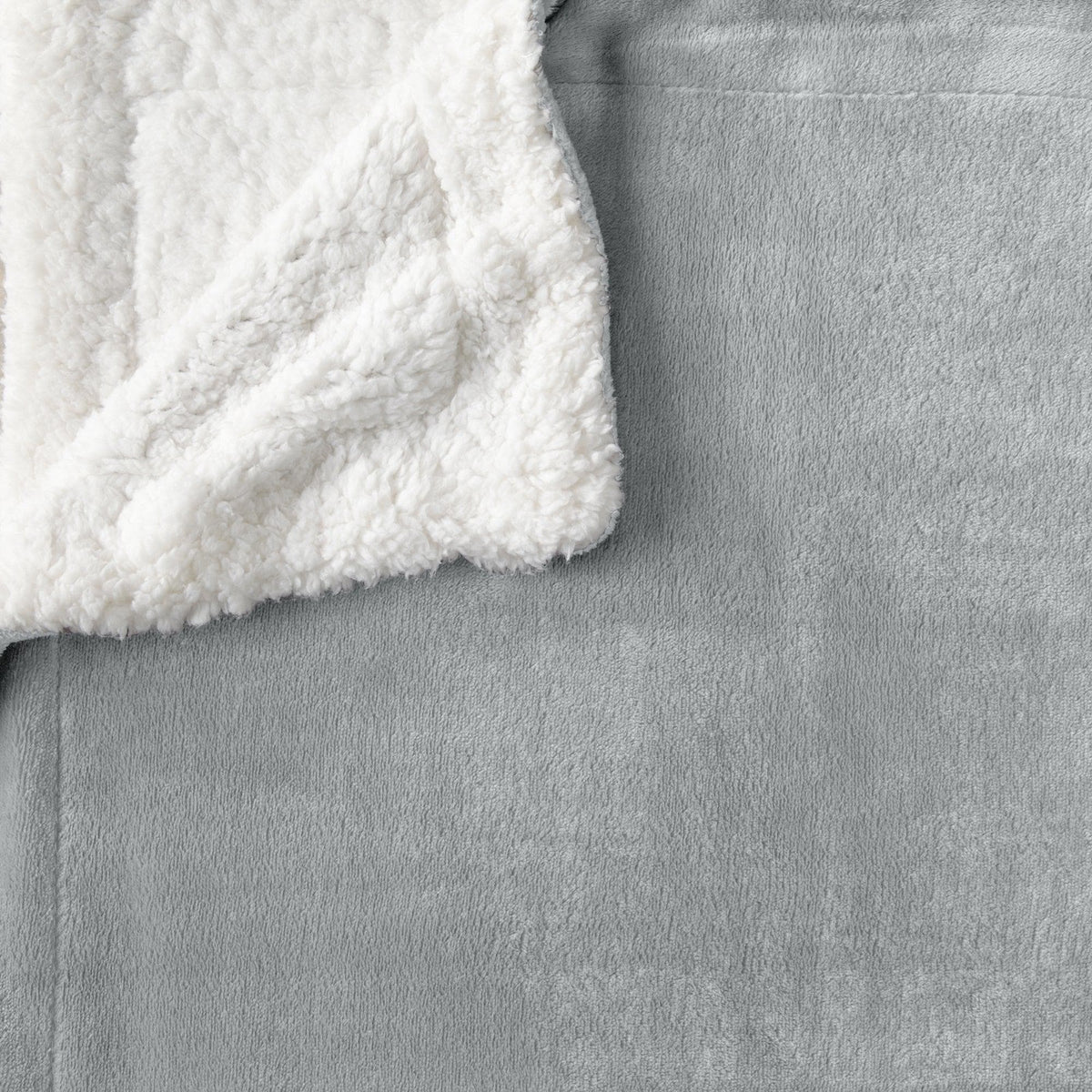 Great Bay Home Kinsley Velvet Plush & Sherpa Blanket