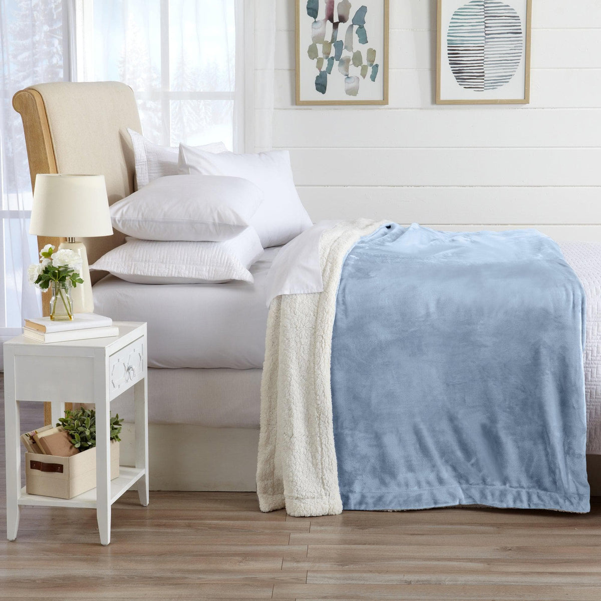 Great Bay Home Kinsley Velvet Plush & Sherpa Blanket