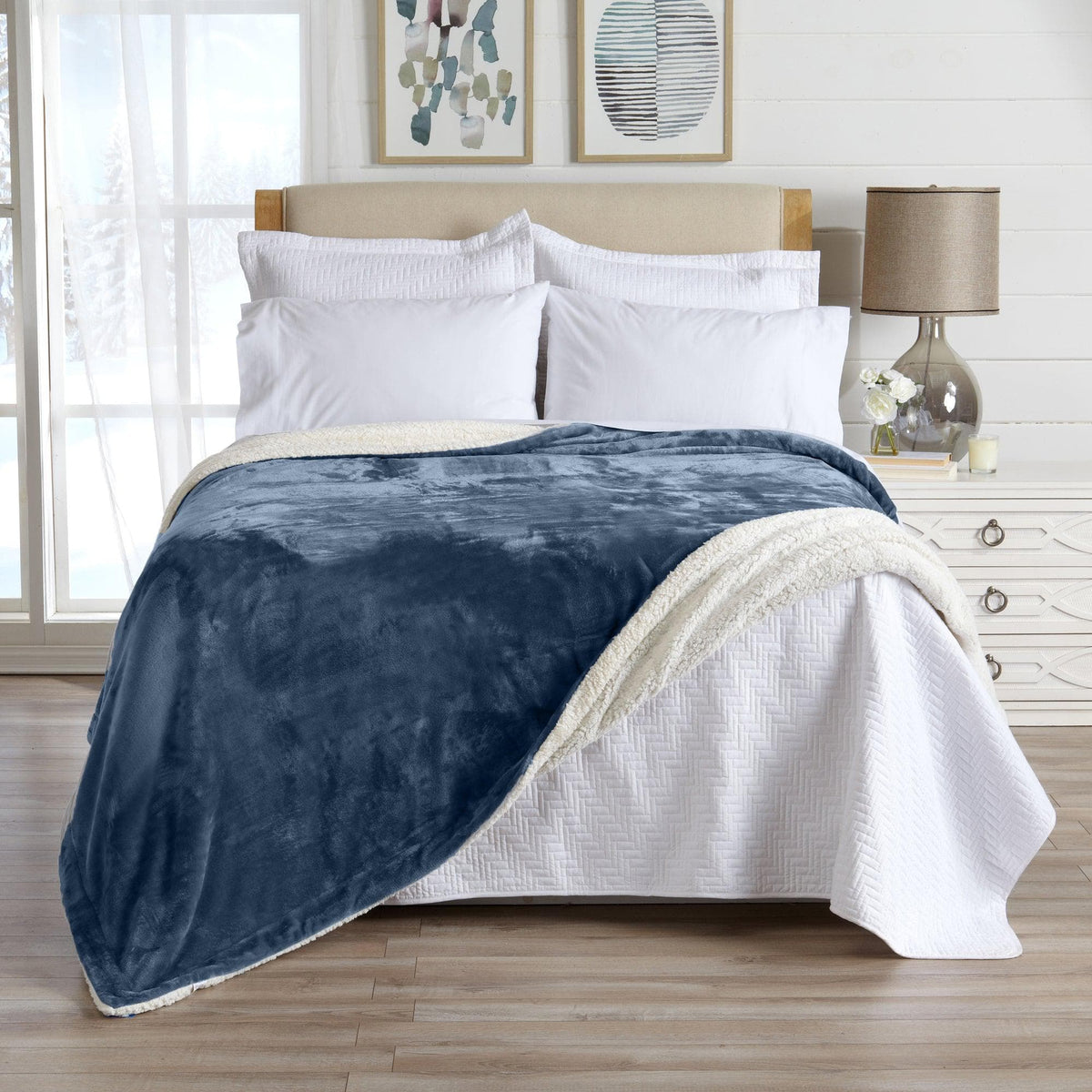 Great Bay Home Kinsley Velvet Plush & Sherpa Blanket