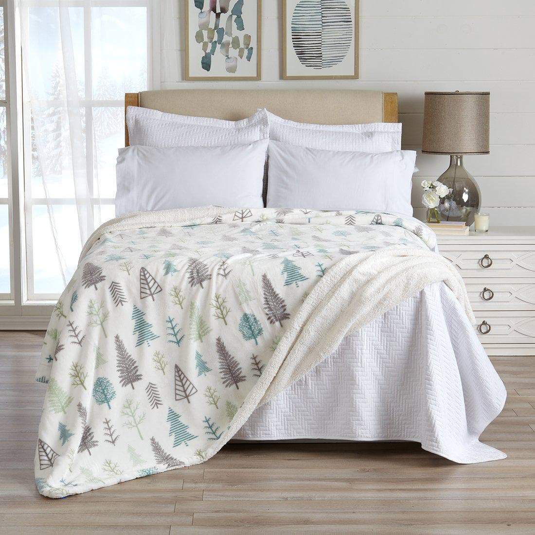 Great Bay Home Kinsley Velvet Plush & Sherpa Blanket