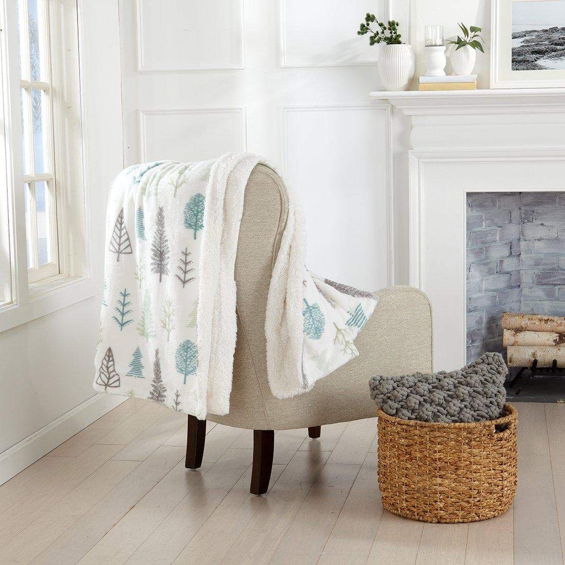 Great Bay Home Kinsley Velvet Plush & Sherpa Blanket