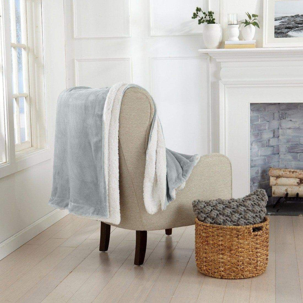 Great Bay Home Kinsley Velvet Plush & Sherpa Blanket