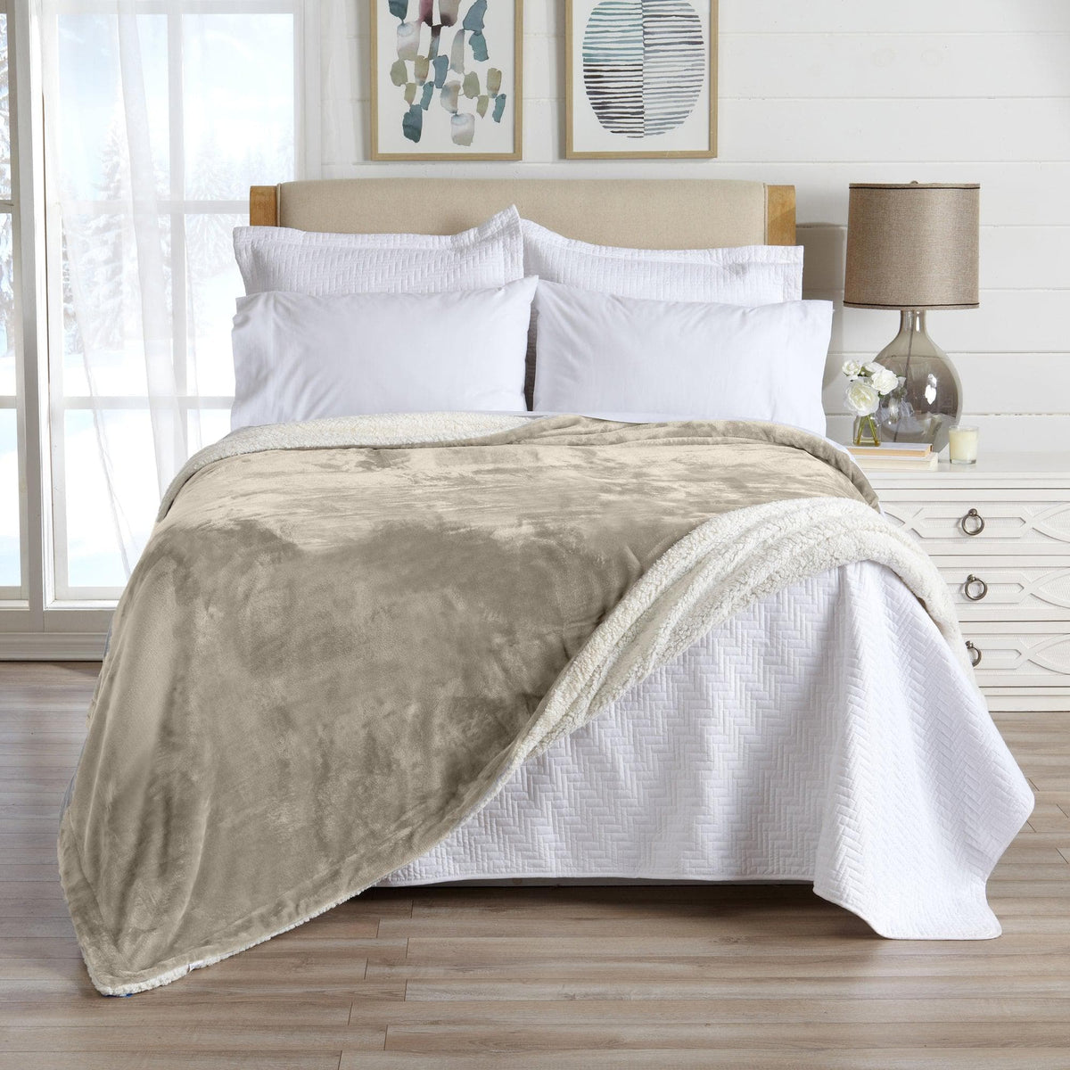 Great Bay Home Kinsley Velvet Plush & Sherpa Blanket