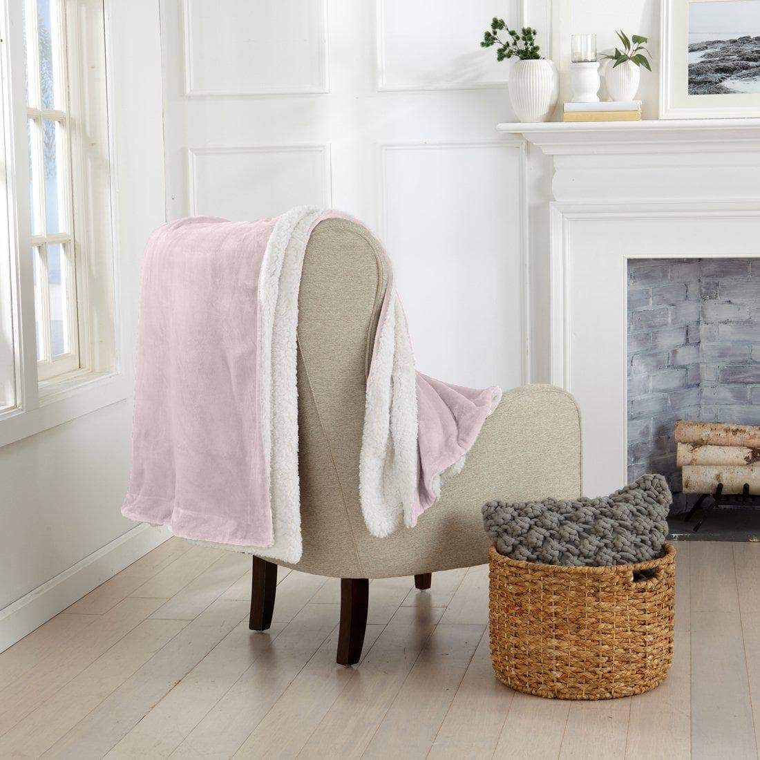 Great Bay Home Kinsley Velvet Plush & Sherpa Blanket