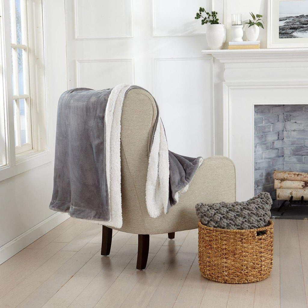 Great Bay Home Kinsley Velvet Plush & Sherpa Blanket