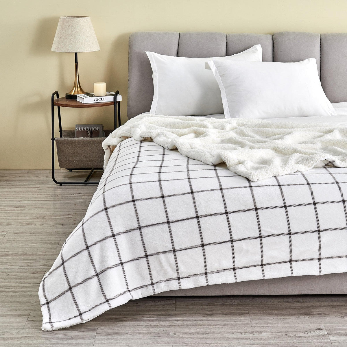 Great Bay Home Kinsley Velvet Plush & Sherpa Blanket