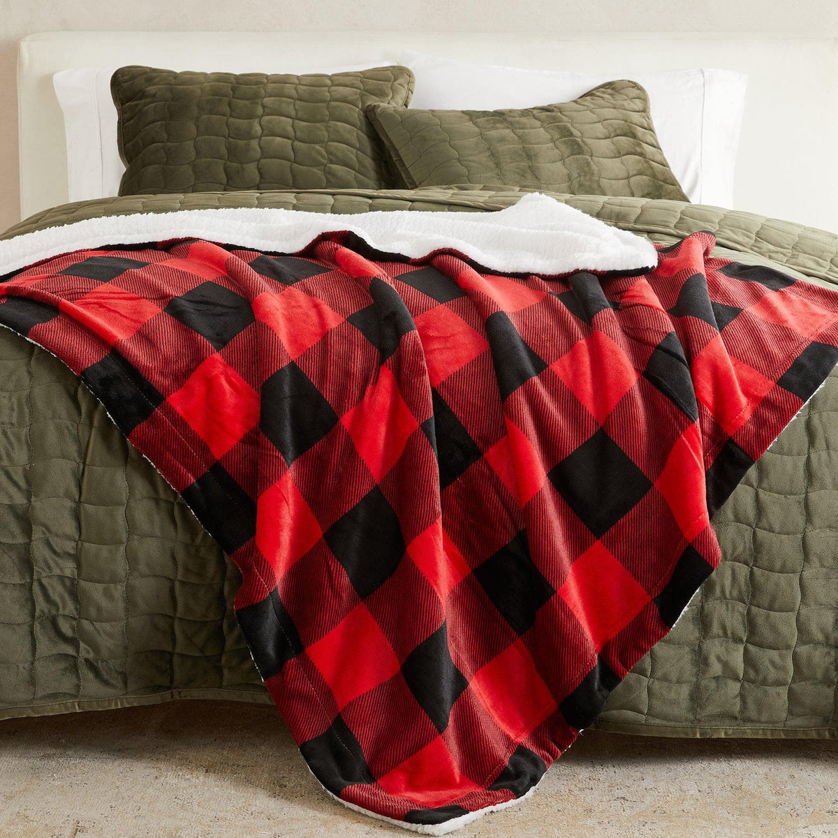 Great Bay Home Kinsley Velvet Plush & Sherpa Blanket