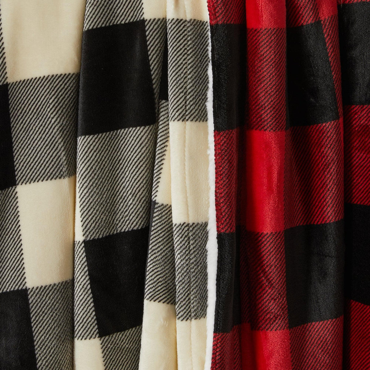 Great Bay Home Kinsley Velvet Plush & Sherpa Blanket